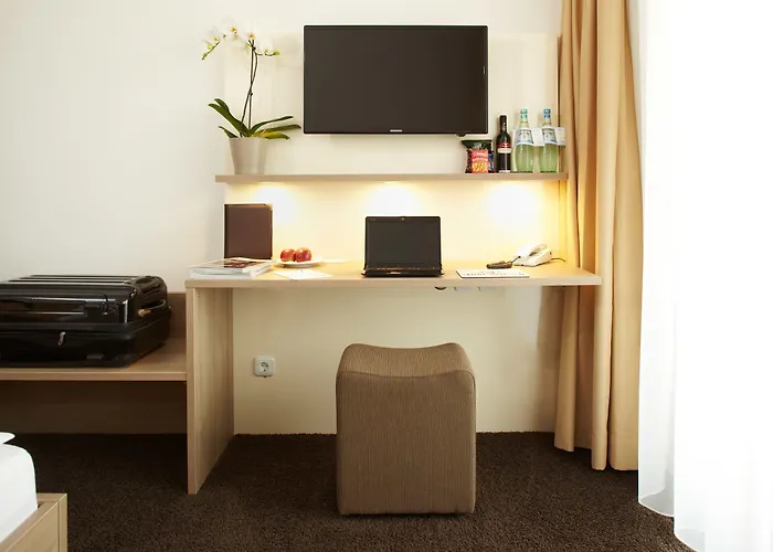 Hotel Zum Hirsch 3*