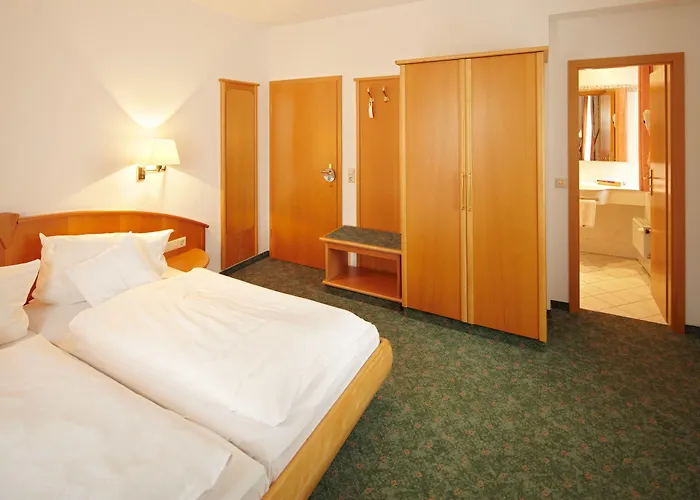 Zum Hirsch Hotel Wertingen