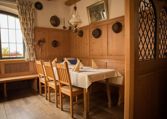 Zum Hirsch Hotel 3*
