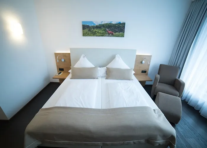 Zum Hirsch Hotel 3*