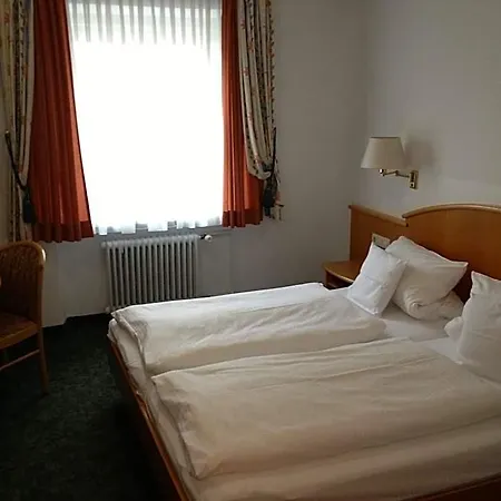 Zum Hirsch Hotell